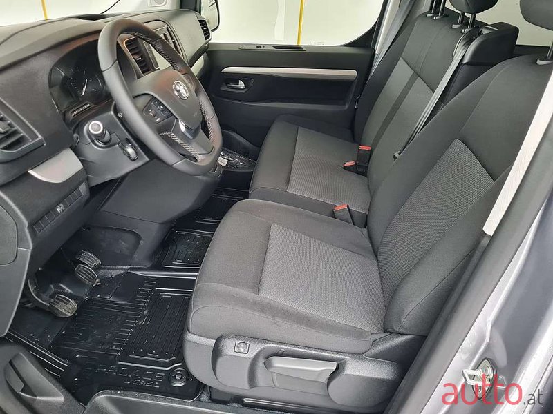 2023' Toyota ProAce photo #2