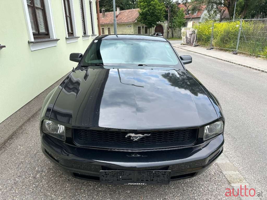 2006' Ford Mustang photo #3