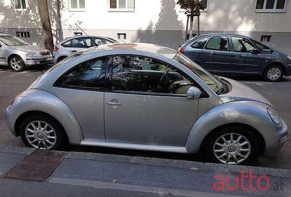 2004' Volkswagen Beetle photo #1