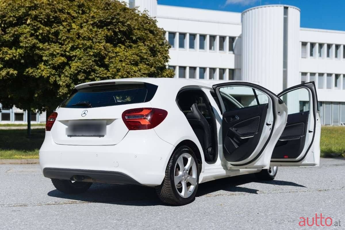 2016' Mercedes-Benz A-Klasse photo #1