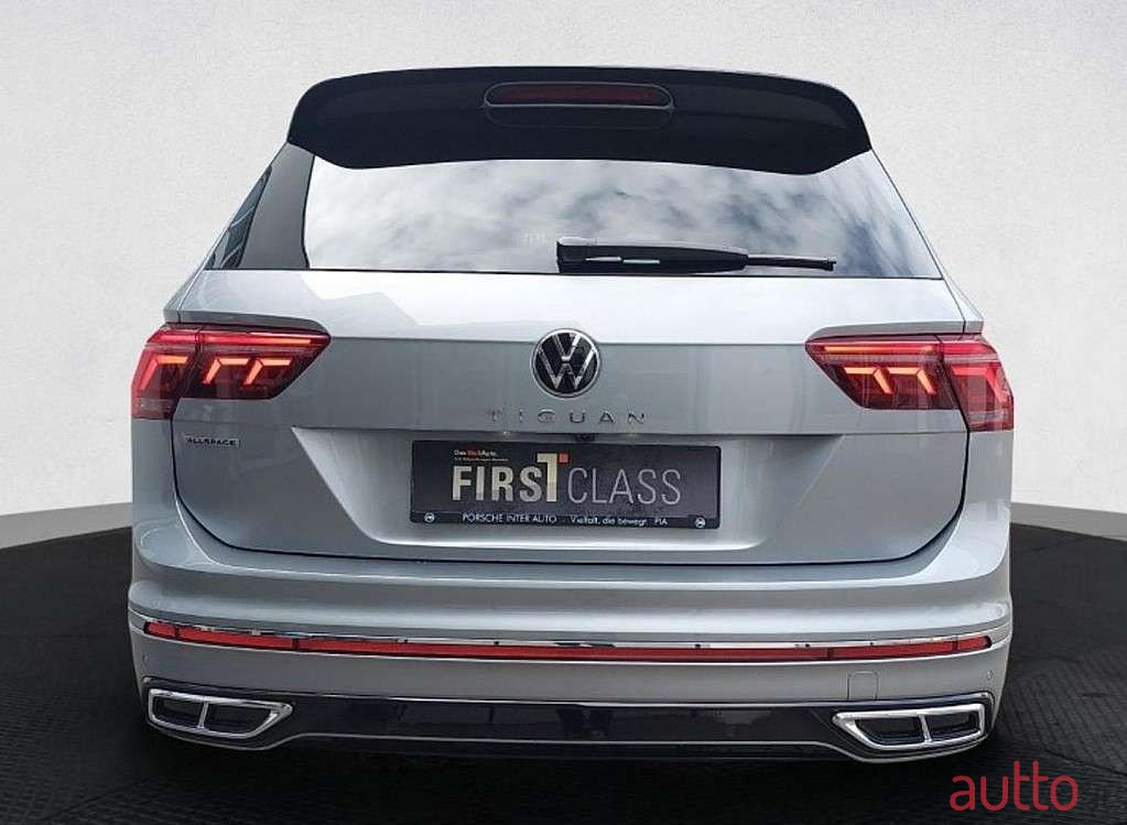2023' Volkswagen Tiguan photo #4