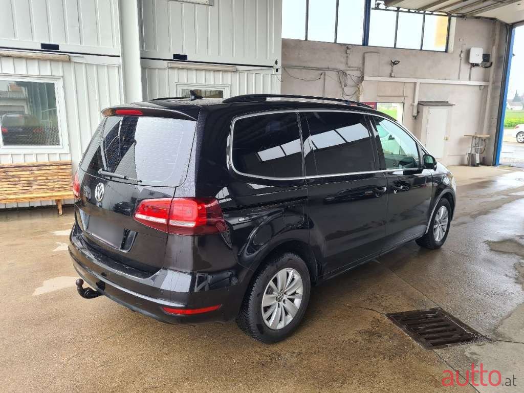 2015' Volkswagen Sharan photo #5