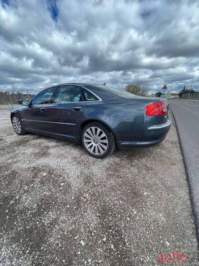 2007' Audi A8 photo #3