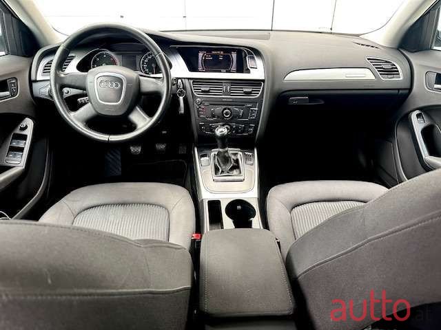 2010' Audi A4 photo #5