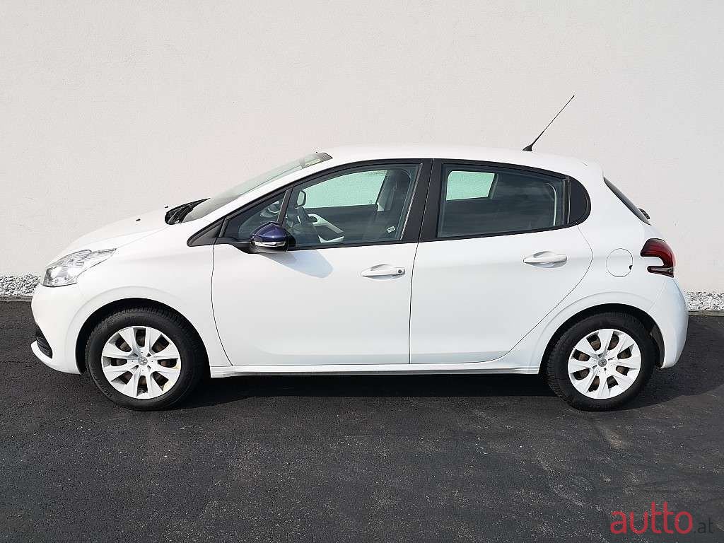 2015' Peugeot 208 photo #3