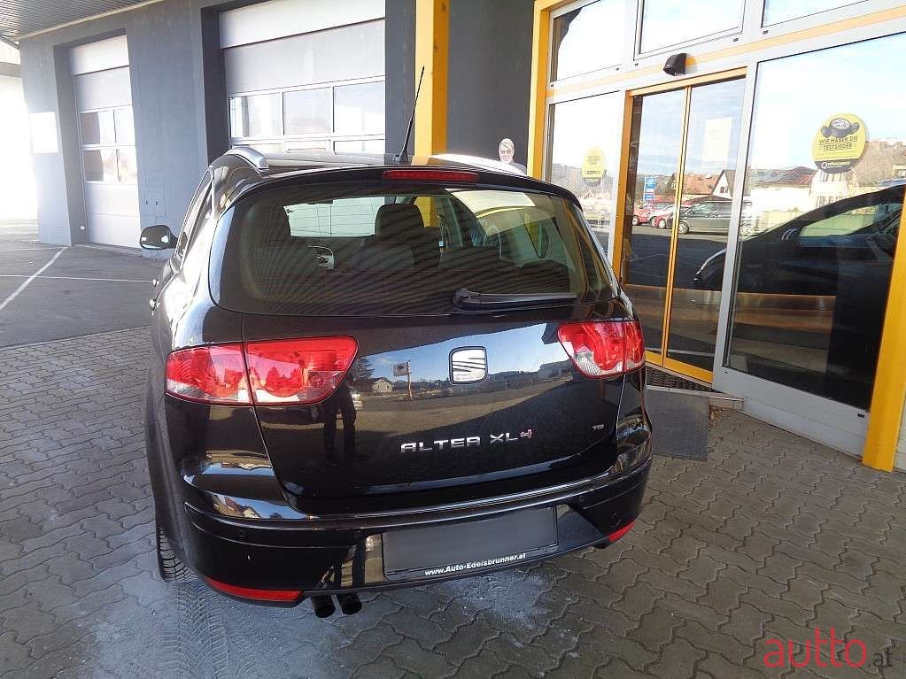 2013' SEAT Altea XL photo #2