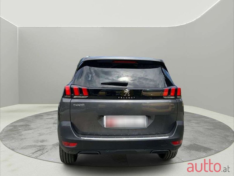 2023' Peugeot 5008 photo #5