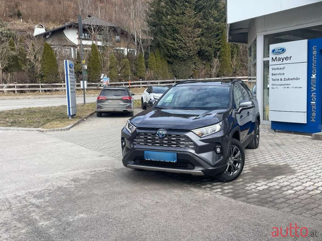 2023' Toyota RAV4 photo #1