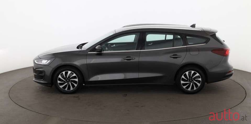 2022' Ford Focus photo #5