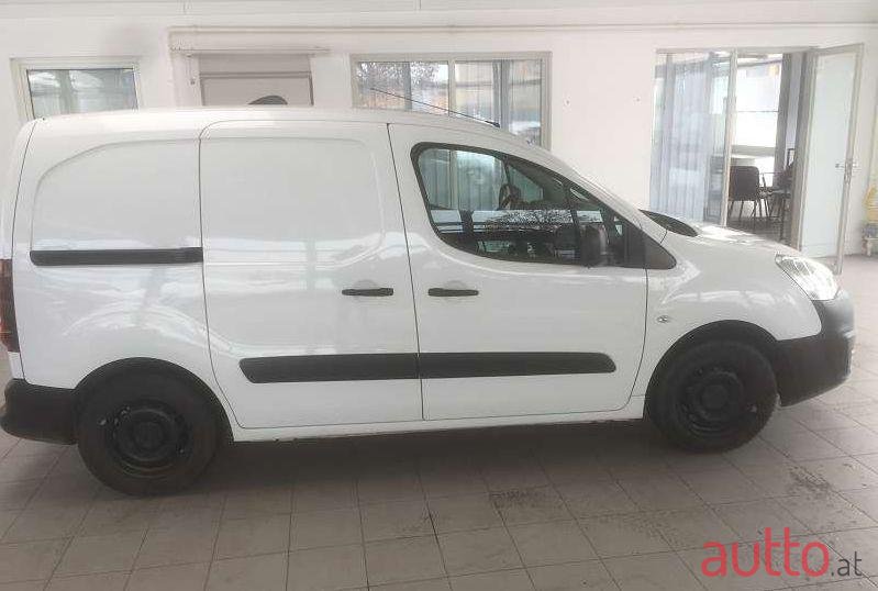 2018' Peugeot Partner photo #1