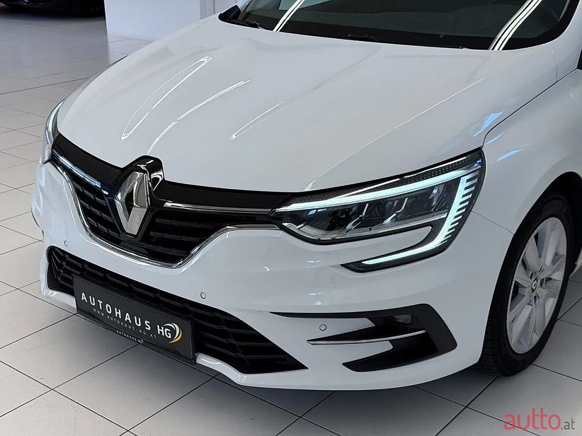 2023' Renault Megane photo #5