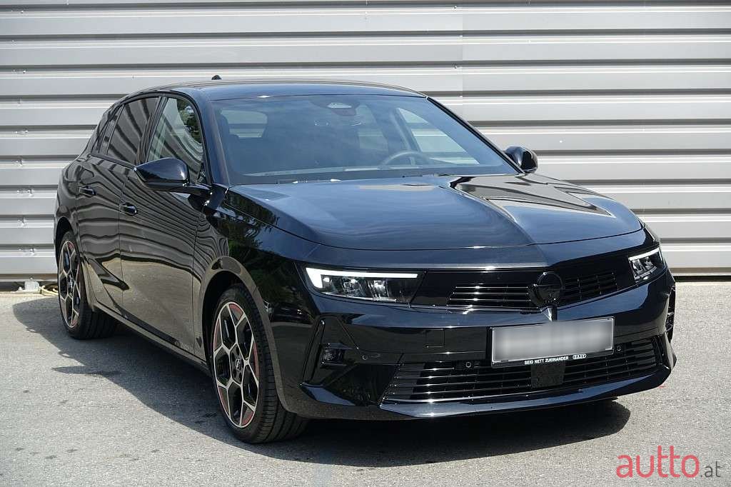 2022' Opel Astra photo #3