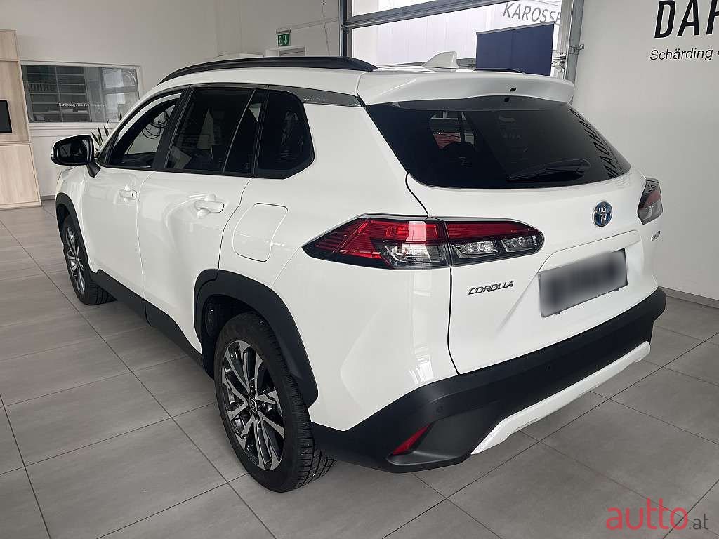 2023' Toyota Corolla Cross photo #3