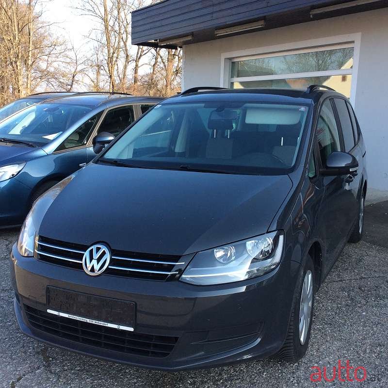 2012' Volkswagen Sharan photo #1