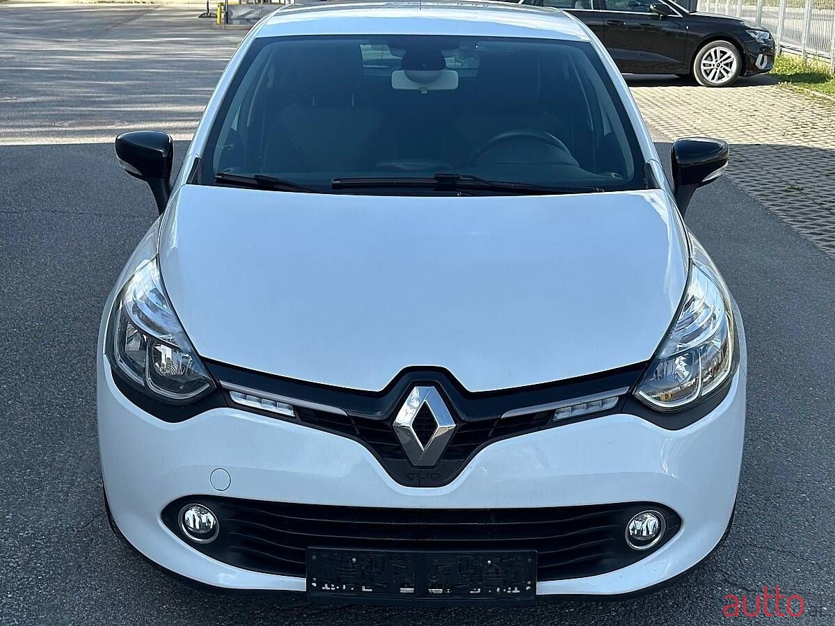2015' Renault Clio photo #4