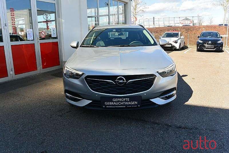 2018' Opel Insignia photo #1