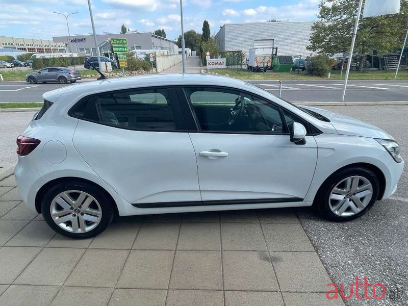 2021' Renault Clio photo #4