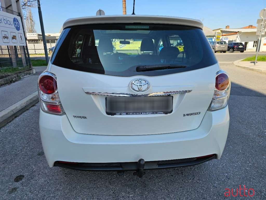 2015' Toyota Verso photo #4