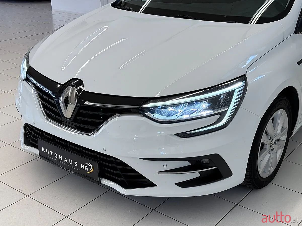 2023' Renault Megane photo #6
