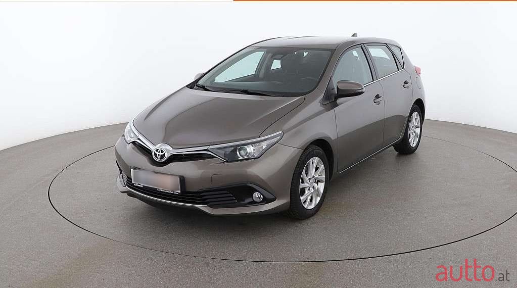 2018' Toyota Auris photo #1