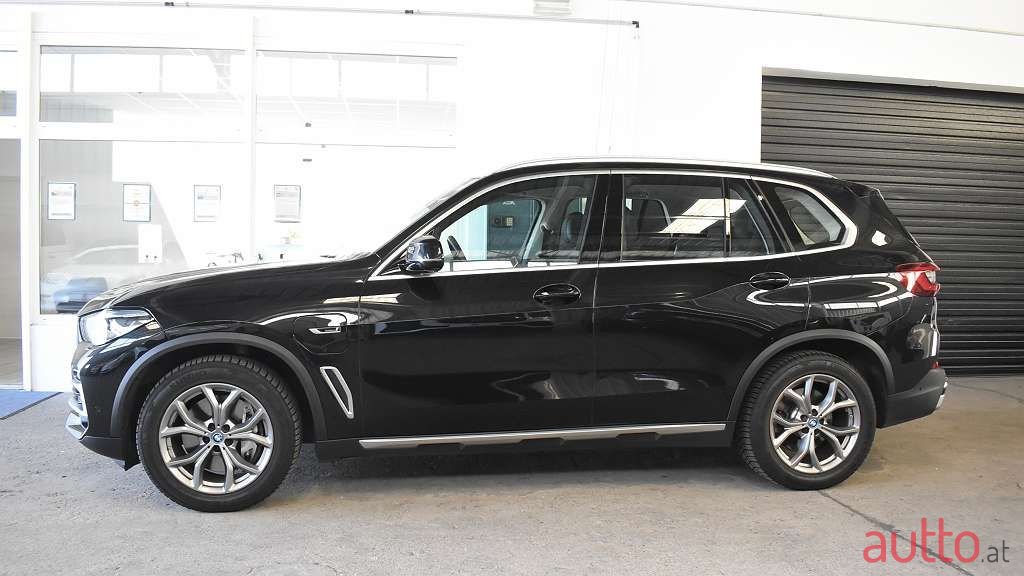 2022' BMW X5 photo #3