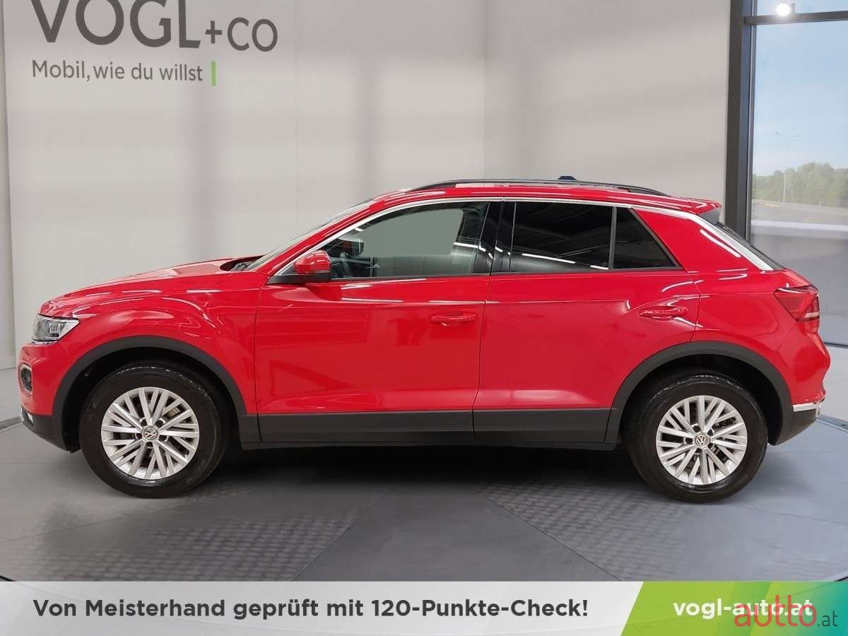 2019' Volkswagen T-Roc photo #2