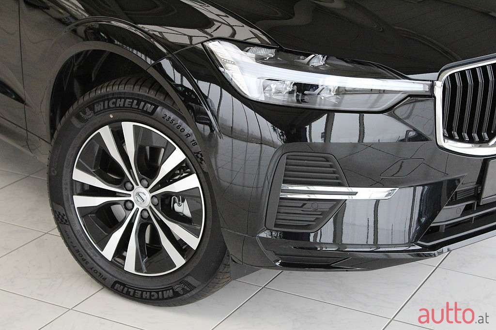 2022' Volvo XC60 photo #2