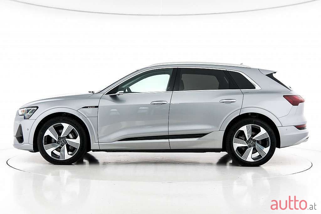 2020' Audi e-tron photo #3