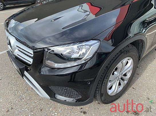 2016' Mercedes-Benz Glc-Klasse photo #2