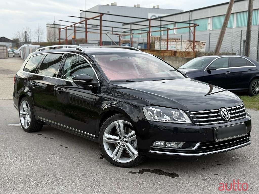 2012' Volkswagen Passat photo #3