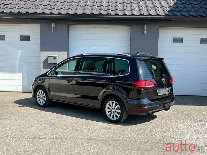 2018' Volkswagen Sharan photo #5