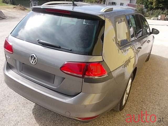 2015' Volkswagen Golf photo #6