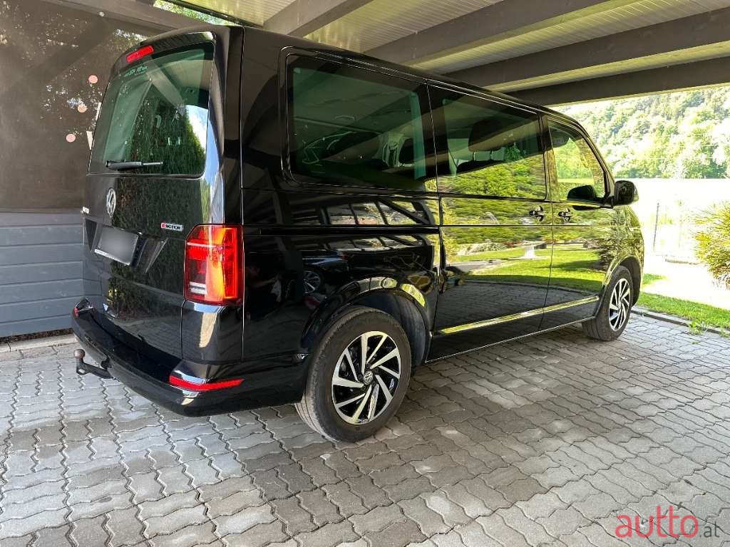2023' Volkswagen Multivan photo #5