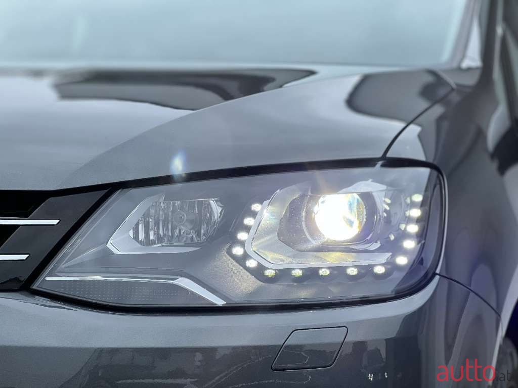 2020' Volkswagen Sharan photo #3