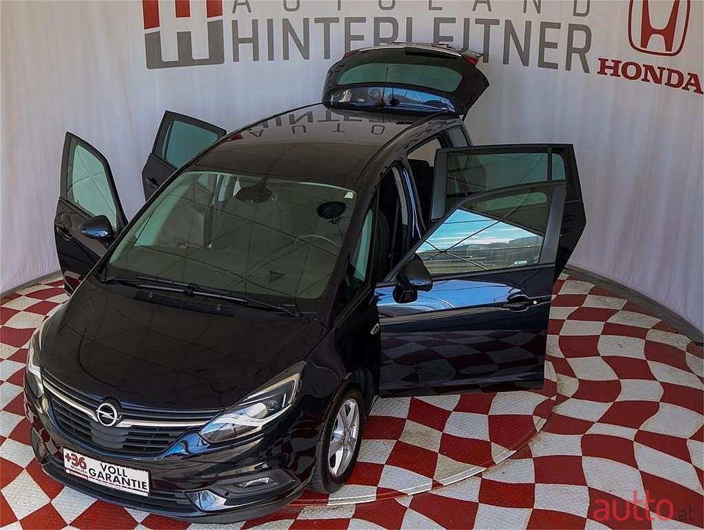 2018' Opel Zafira photo #3