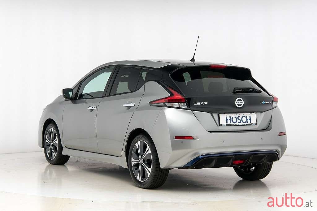 2021' Nissan Leaf photo #3