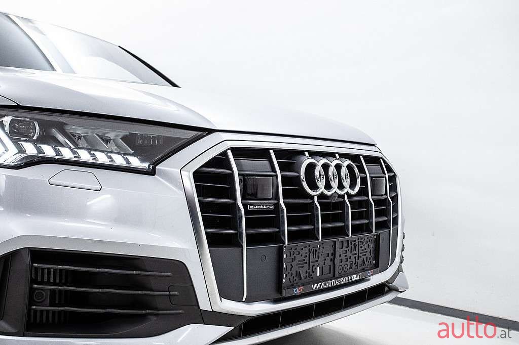 2021' Audi Q7 photo #4