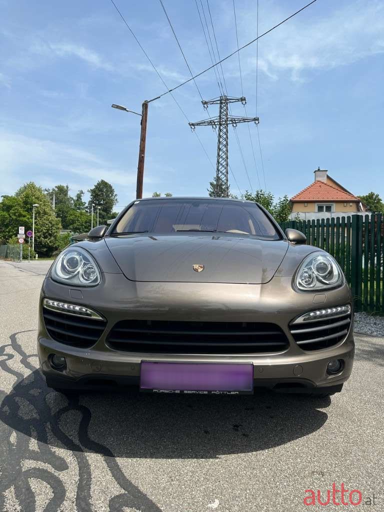 2011' Porsche Cayenne photo #4