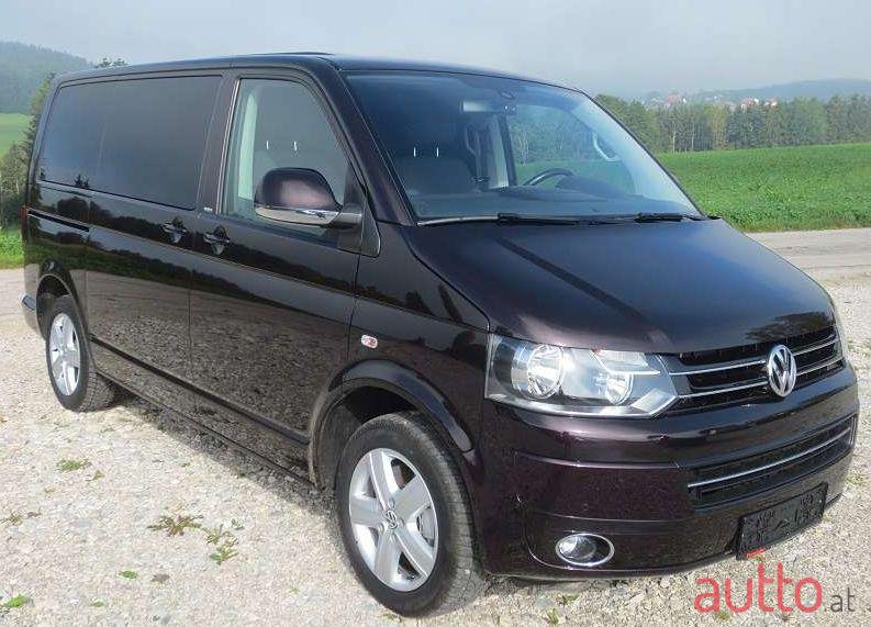 2014' Volkswagen Multivan photo #1