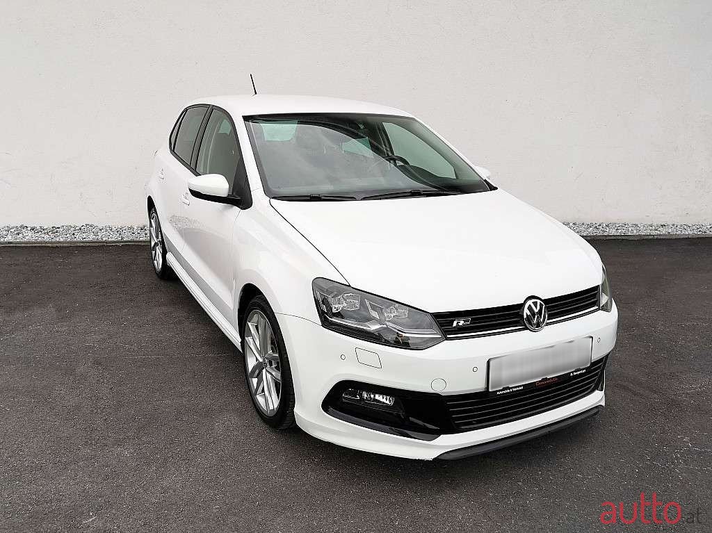 2017' Volkswagen Polo photo #2