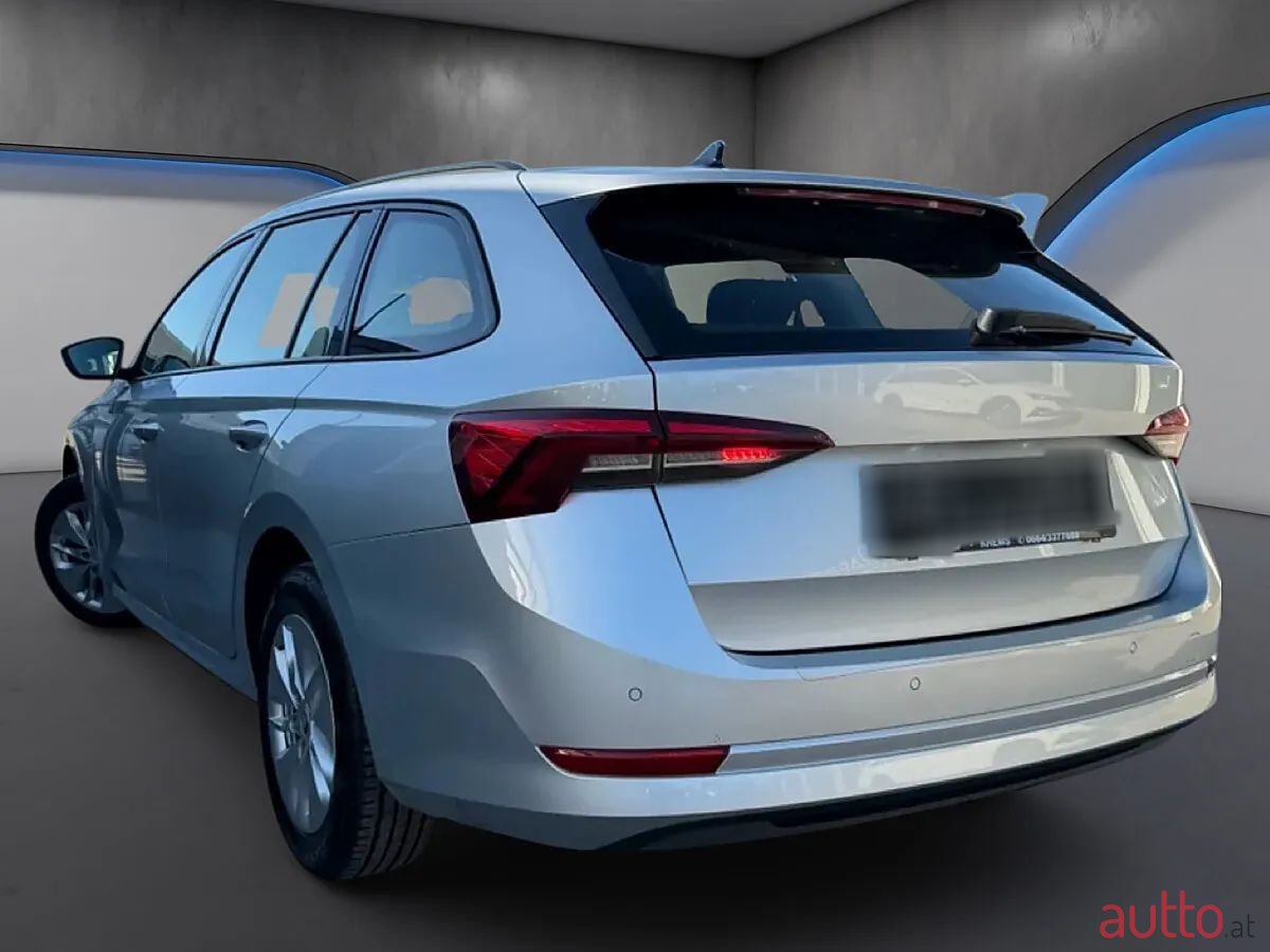 2023' Skoda Octavia photo #4