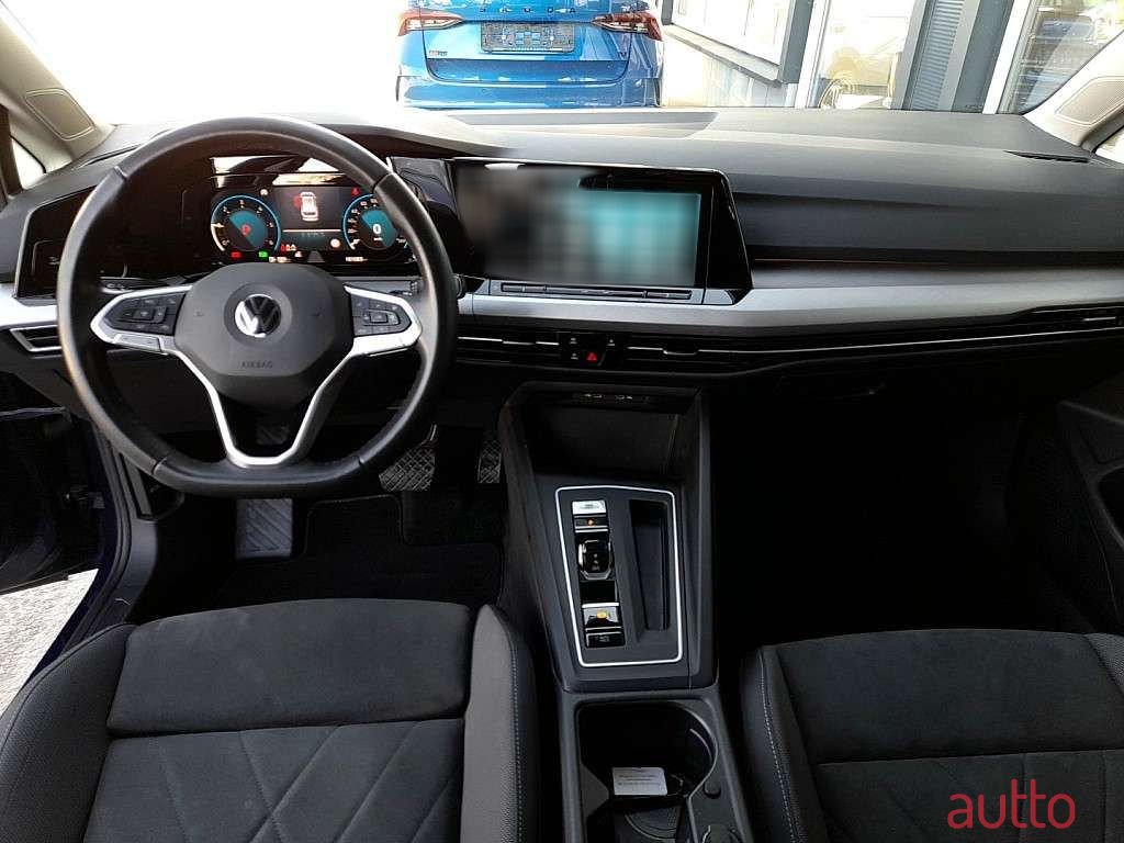 2022' Volkswagen Golf photo #3