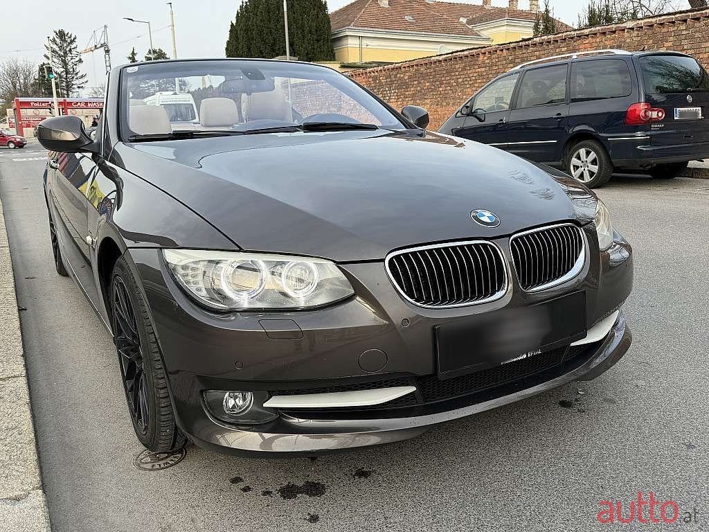 2011' BMW 3Er-Reihe photo #5