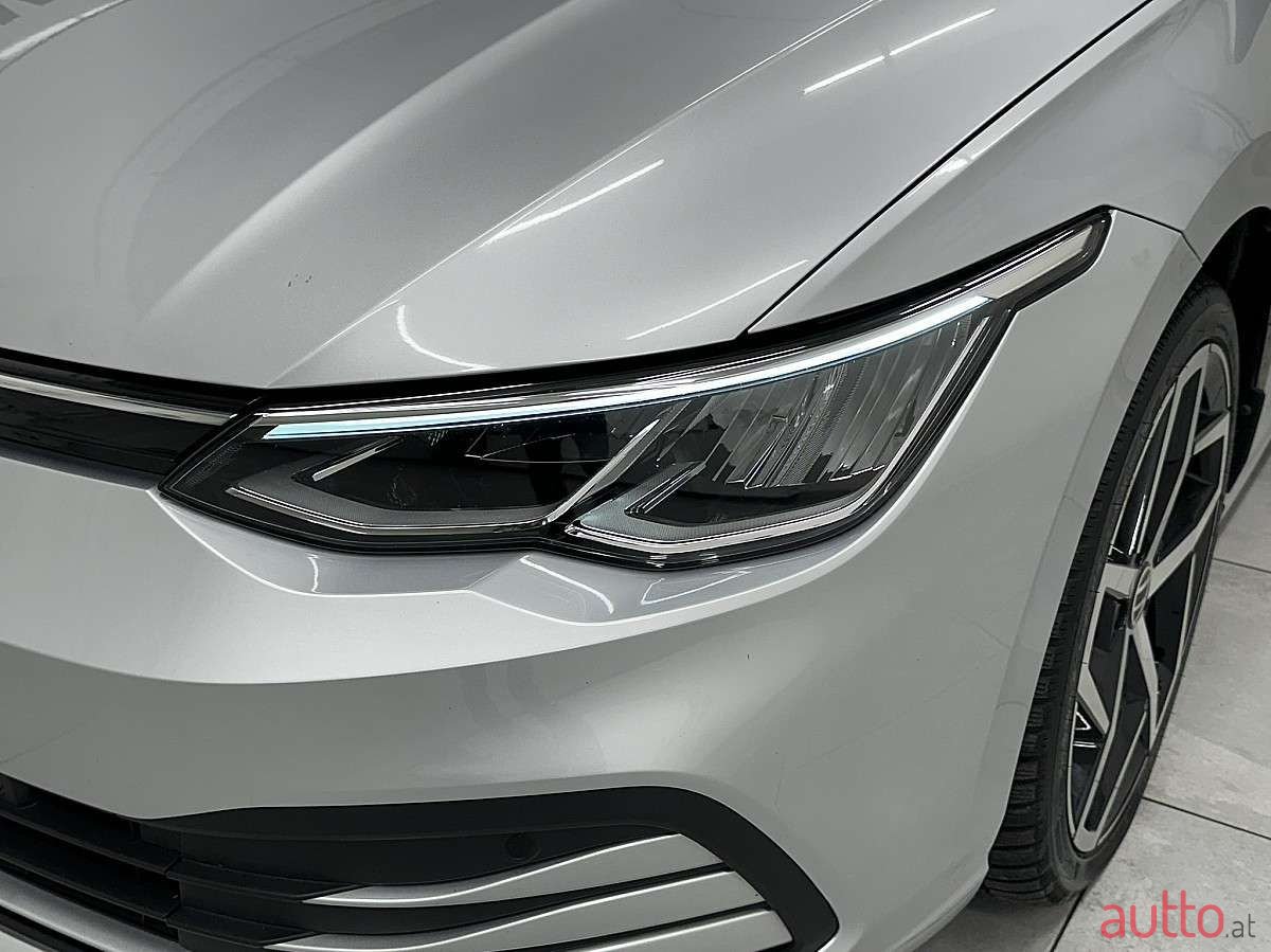 2023' Volkswagen Golf photo #5