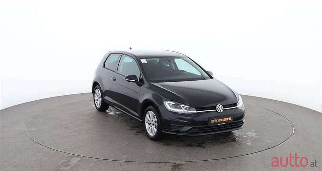 2017' Volkswagen Golf photo #6