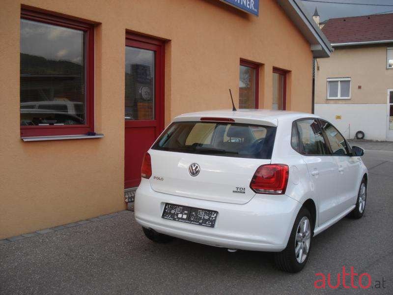 2010' Volkswagen Polo photo #3