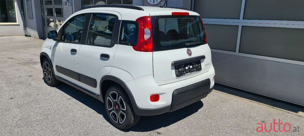 2022' Fiat Panda photo #3