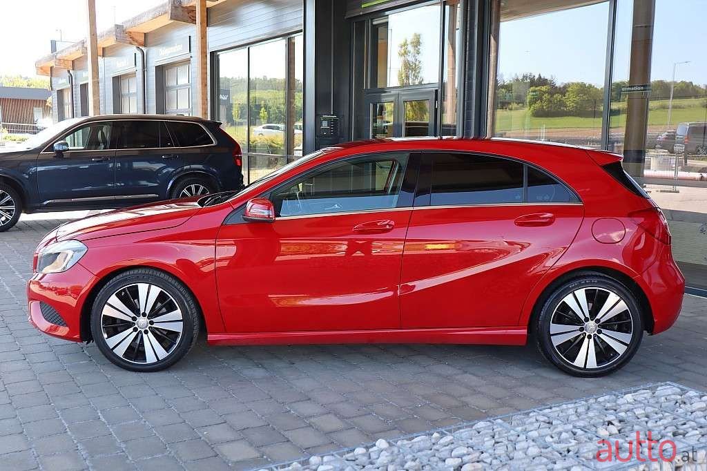 2013' Mercedes-Benz A-Klasse photo #2