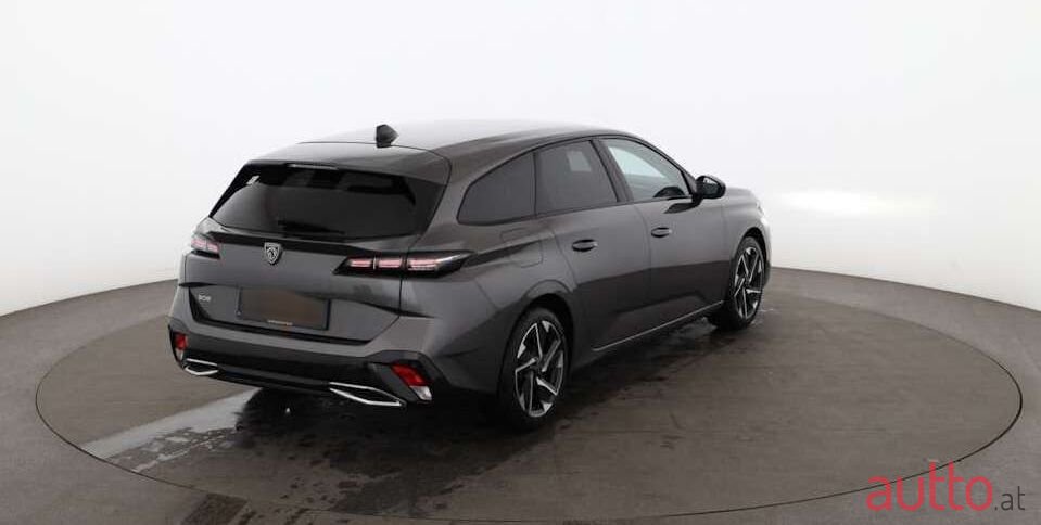 2022' Peugeot 308 photo #4