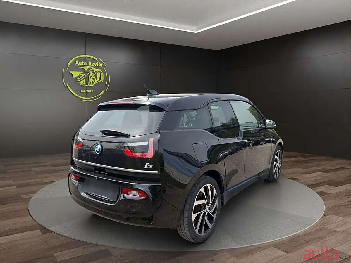 2022' BMW i3 photo #5